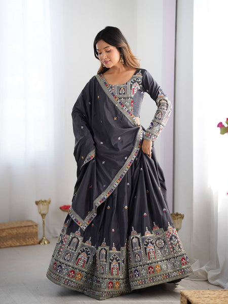 warya's Premium Quality Heavy Traditional Lehenga Choli Black