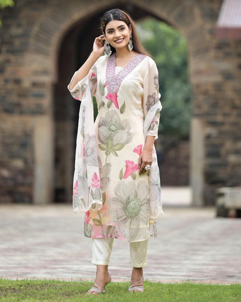Georgette Kurta and Pant & Dupatta Set – by QueenVastra