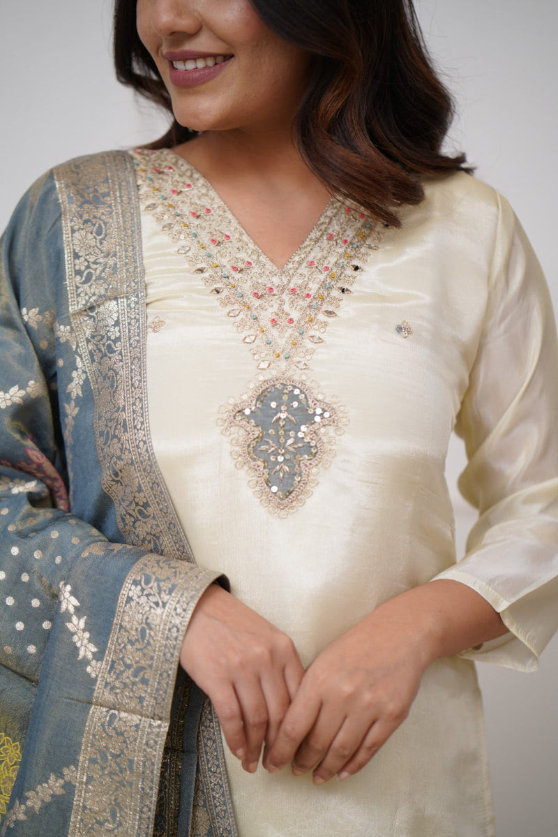 Embroidered Chanderi Silk Kurta Set – Pure Elegance in Every Thread– by QueenVastra