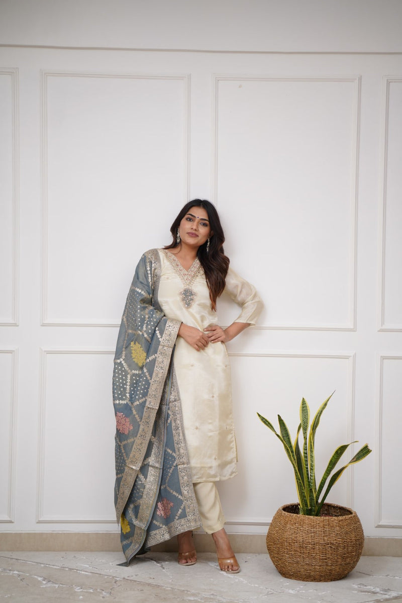 Embroidered Chanderi Silk Kurta Set – Pure Elegance in Every Thread– by QueenVastra