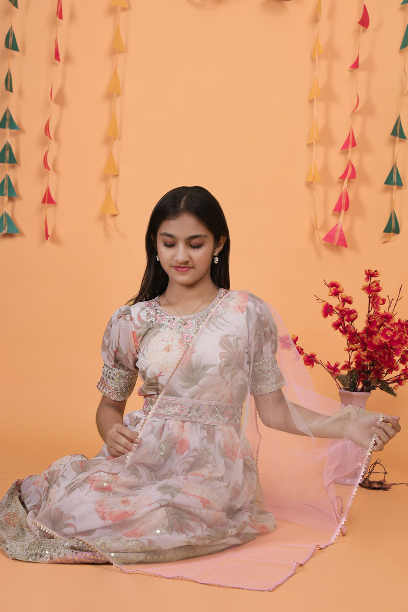 New Designer Heavy Fox Georgettee Gownn OC-152 Cream