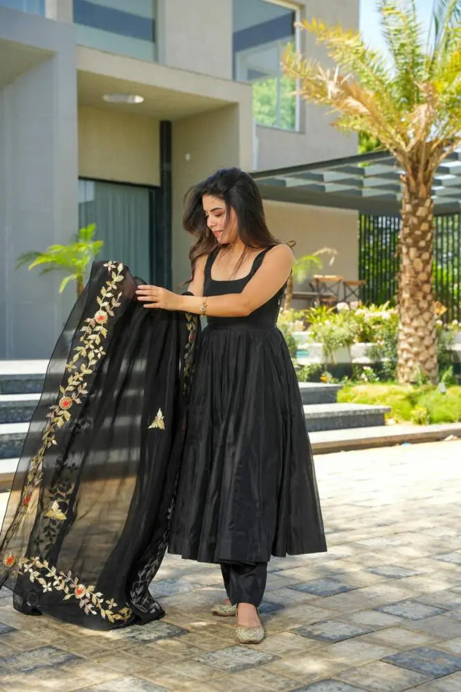 Zoya's Black Chanderi Suit