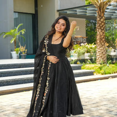 Zoya's Black Chanderi Suit