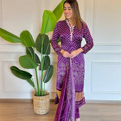 The 2025 Edit: A Kurti-Dupatta Set– by QueenVastra