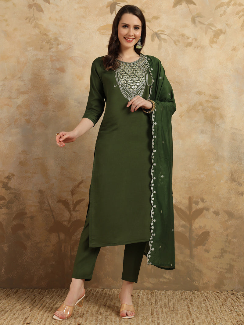 Women ethnic dress kurta set with attatched dupatta