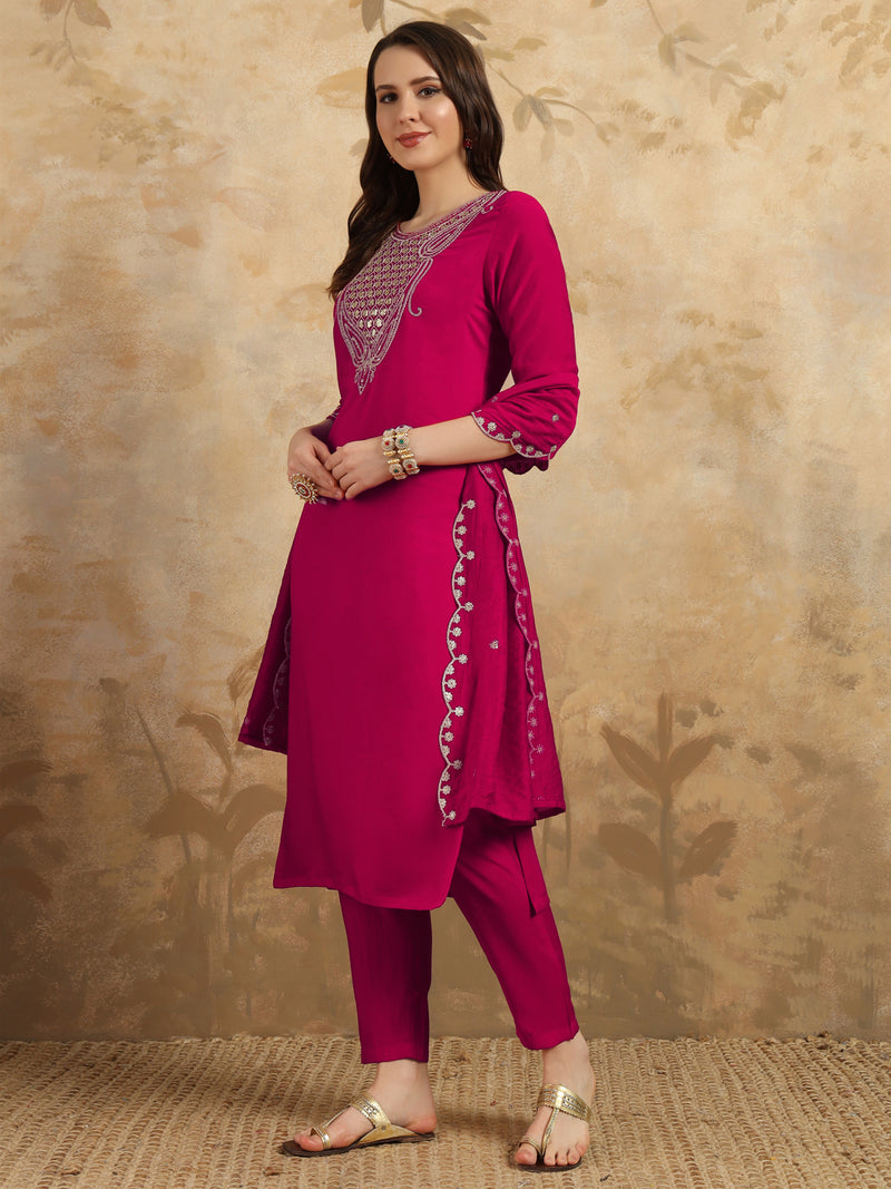Women ethnic dress kurta set with attatched dupatta