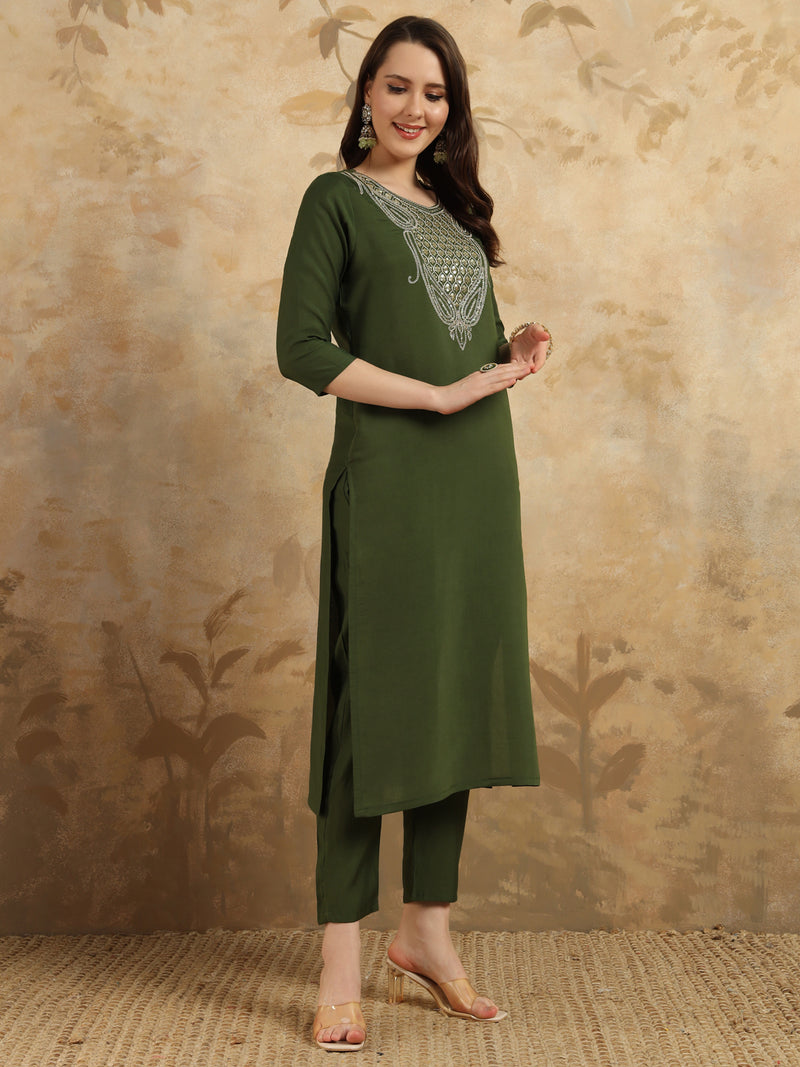 Women ethnic dress kurta set with attatched dupatta