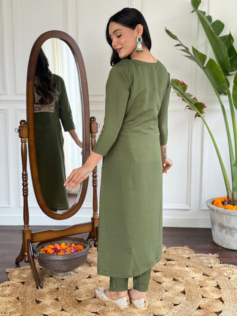 Chanderi Embroidered Straight Kurta with Chanderi Pant and French Crepe Printed Dupatta Sets