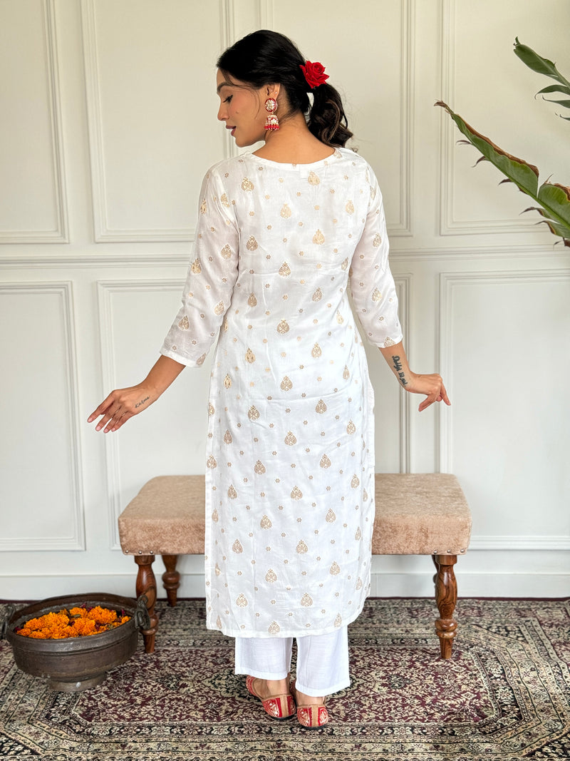 Women's Jacquard Viscose Embroidered Straight Kurta with Pant Dupatta SetsWomen's Jacquard Viscose Embroidered Straight Kurta with Pant Dupatta Sets