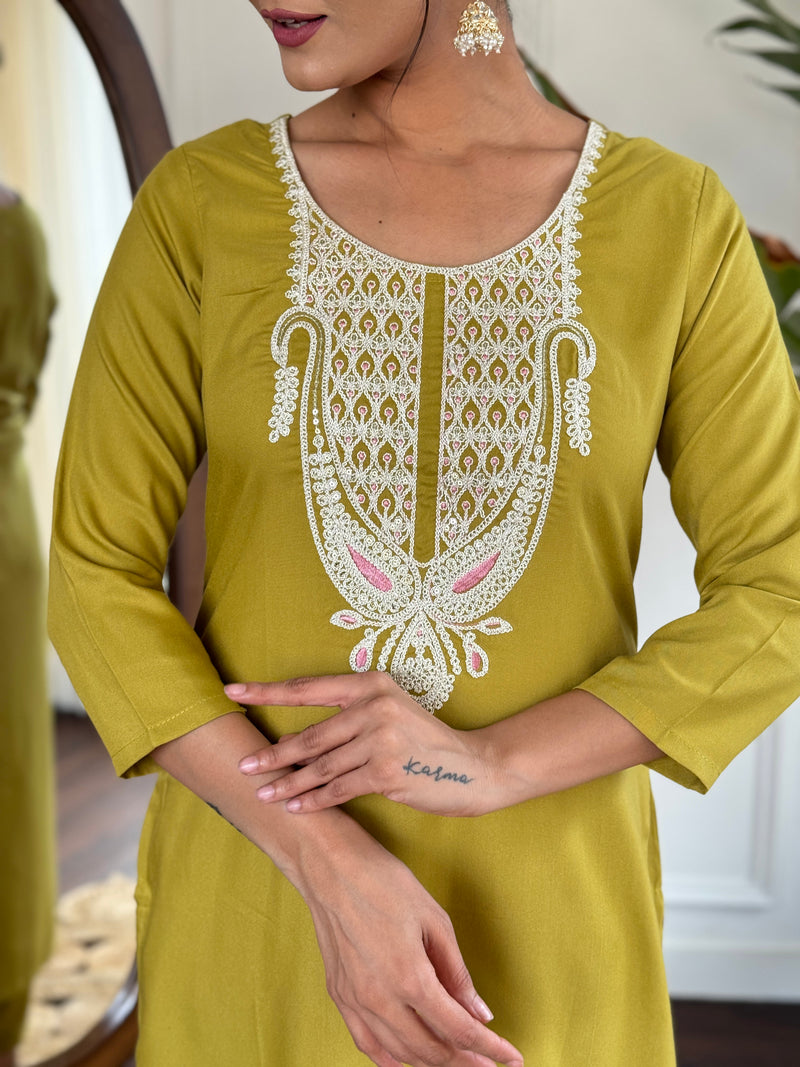 Embroidered Round Neck Regular Kurta With Trousers With Dupatta