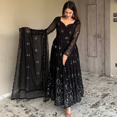 Kajal's Black Embroidered Anarkali Suit
