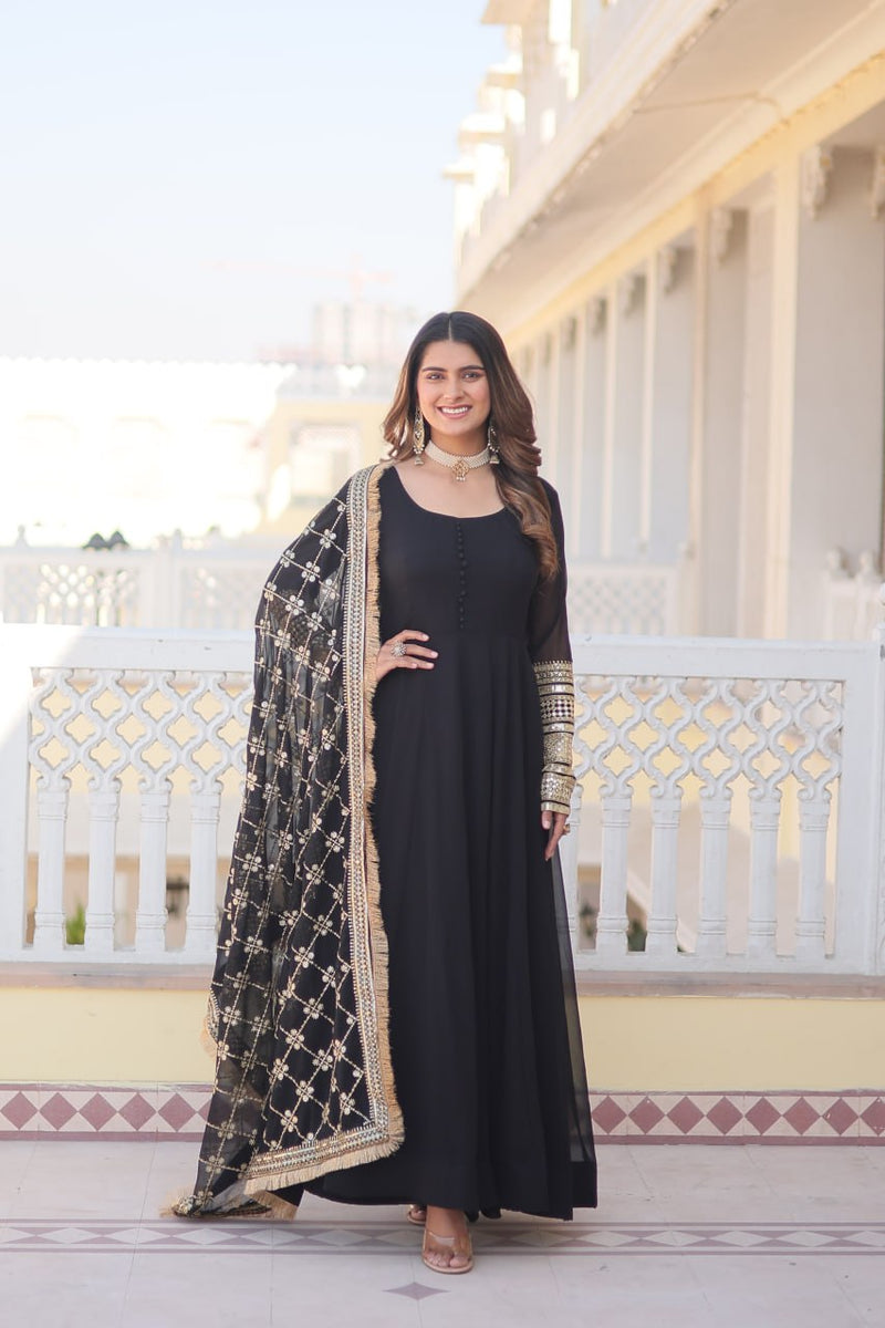 Keshavi'S Black Coloured Gown