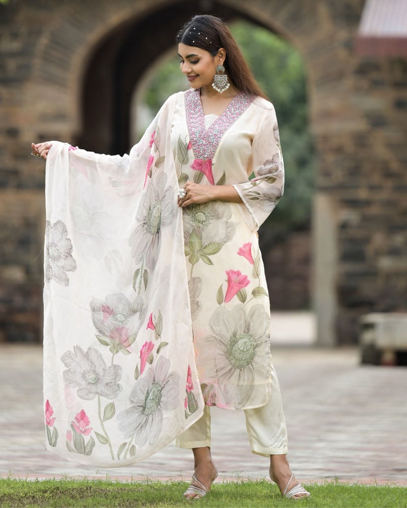 Georgette Kurta and Pant & Dupatta Set – by QueenVastra