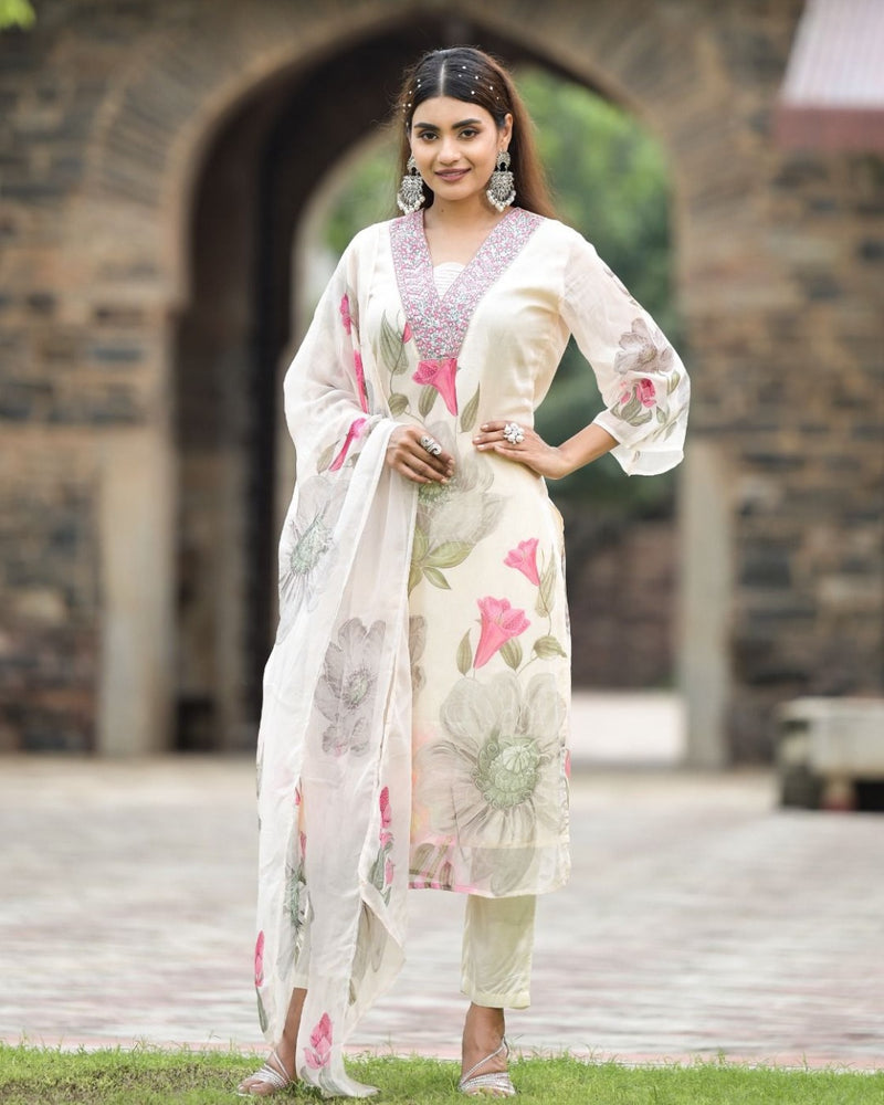 Georgette Kurta and Pant & Dupatta Set – by QueenVastra
