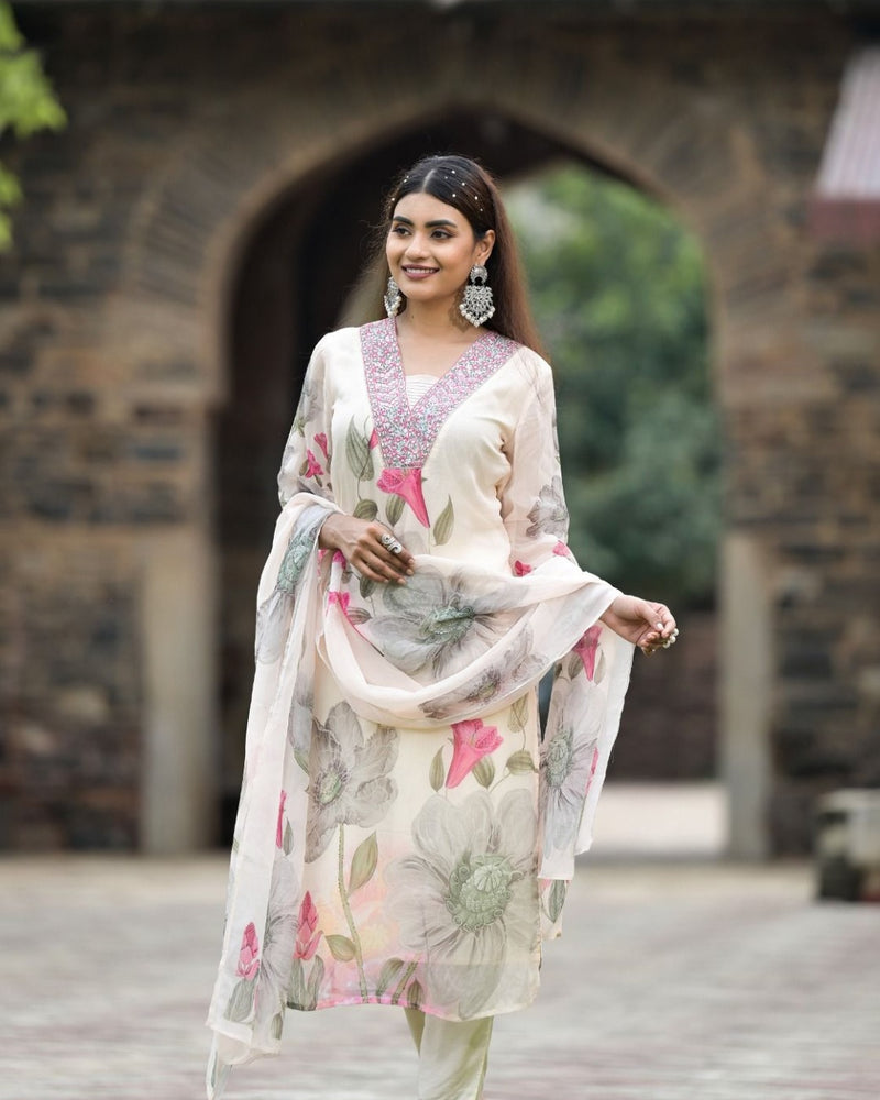 Georgette Kurta and Pant & Dupatta Set – by QueenVastra