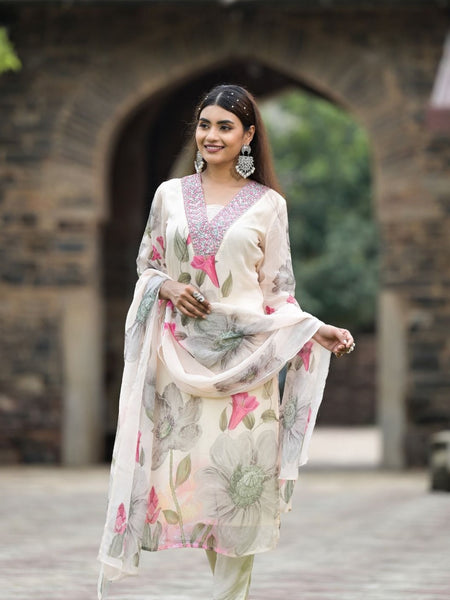 Georgette Kurta and Pant & Dupatta Set – by QueenVastra