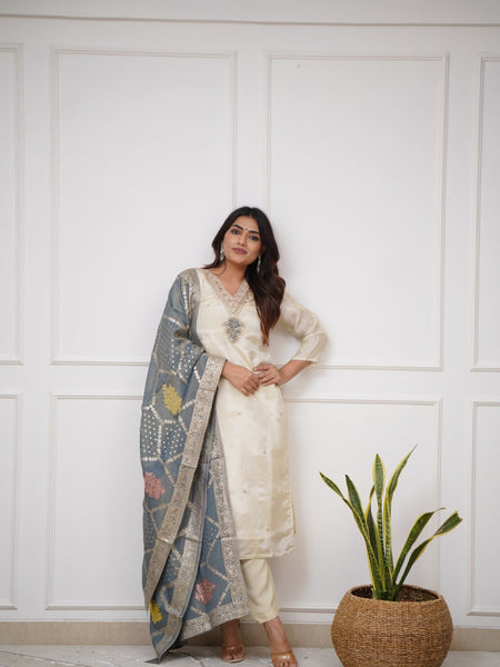 Embroidered Chanderi Silk Kurta Set – Pure Elegance in Every Thread– by QueenVastra