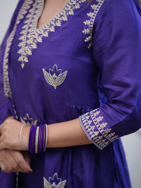 Noor – Embroidered Gown Set in Chanderi– by QueenVastra