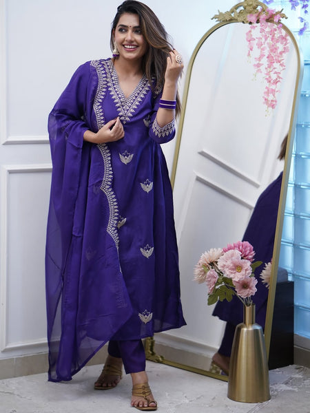 Noor – Embroidered Gown Set in Chanderi– by QueenVastra