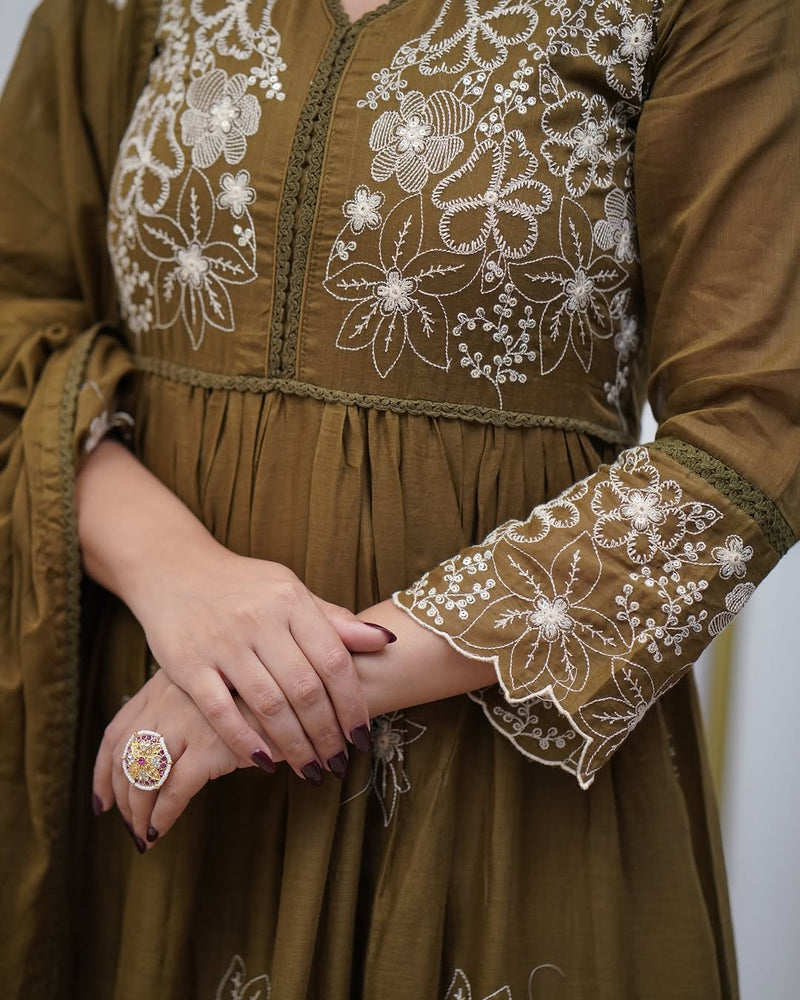 Chic Cotton Silk Embroidered Kurti Set with Chanderi Cotton Dupatta– by QueenVastra