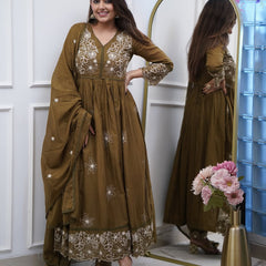 Chic Cotton Silk Embroidered Kurti Set with Chanderi Cotton Dupatta– by QueenVastra