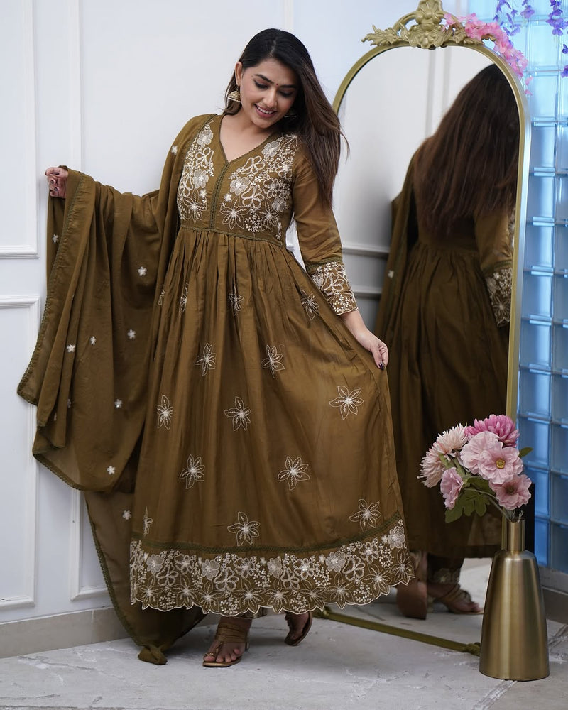 Chic Cotton Silk Embroidered Kurti Set with Chanderi Cotton Dupatta– by QueenVastra