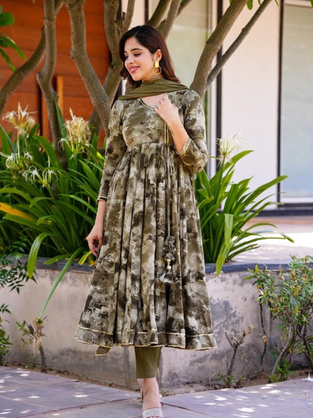 Hetvi's  Anarkali Suit Set