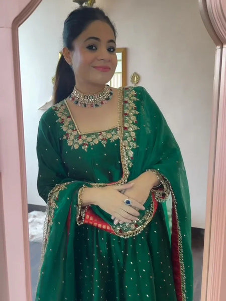 Prachi's' Green Coloured Havy Vichitra Royal Elegant Suit Set