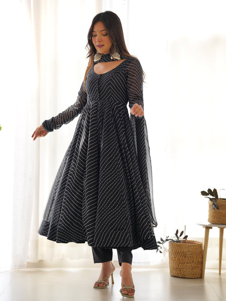 PURE SOFT FOX GEORGETTE LAHERIYA PRINT DKB-264-Black