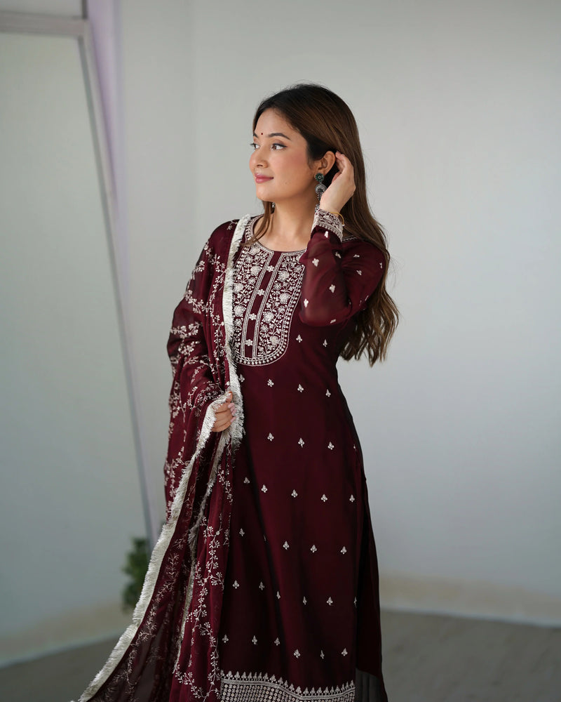 MAROON COLOR PREMIUM QUALITY SUIT SET DT -273