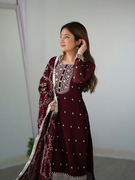 MAROON COLOR PREMIUM QUALITY SUIT SET DT -273