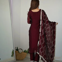 MAROON COLOR PREMIUM QUALITY SUIT SET DT -273