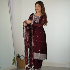 MAROON COLOR PREMIUM QUALITY SUIT SET DT -273