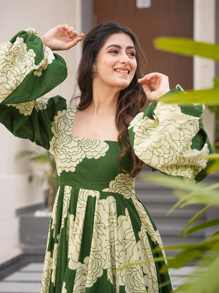 Vaanya 's Premium Designer Gown
