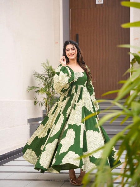 Vaanya 's Premium Designer Gown