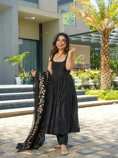 Zoya's Black Chanderi Suit