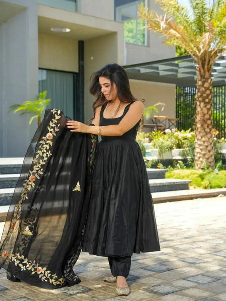 Zoya's Black Chanderi Suit