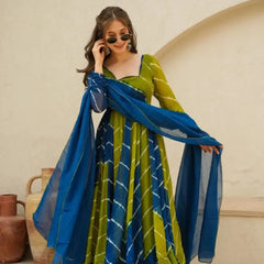 Sanvi's Leheriya Suit