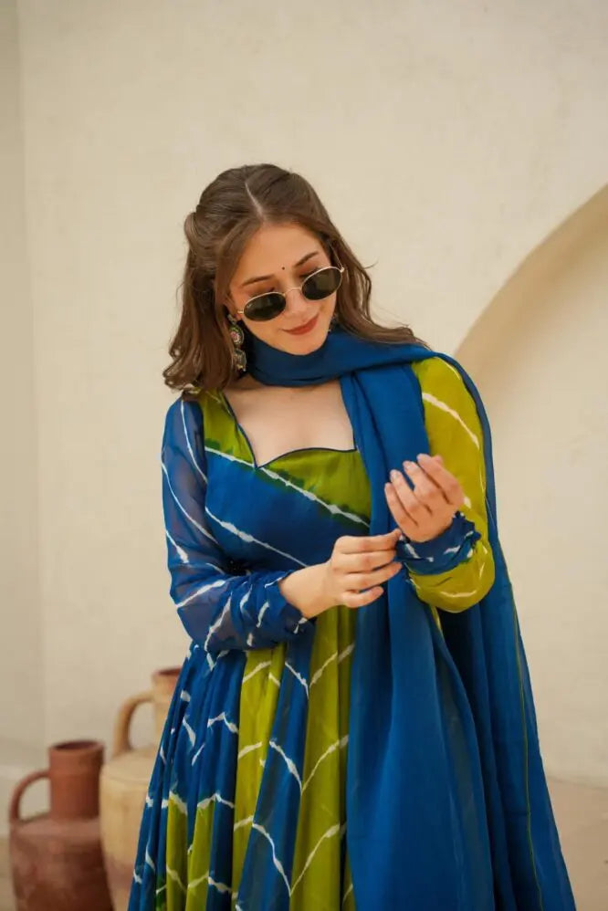 Sanvi's Leheriya Suit