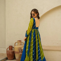 Sanvi's Leheriya Suit