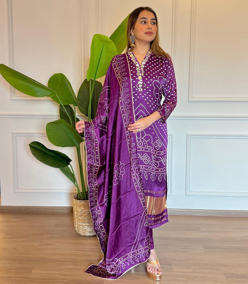 The 2025 Edit: A Kurti-Dupatta Set– by QueenVastra