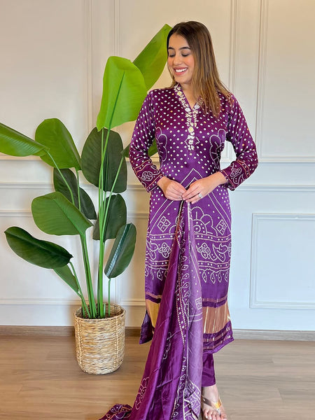 The 2025 Edit: A Kurti-Dupatta Set– by QueenVastra