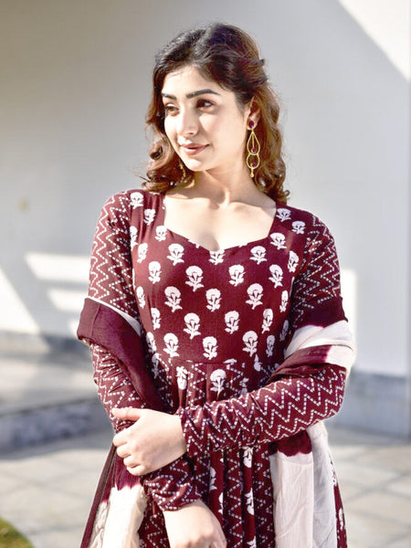 Gajgamini Brown Maxi Set