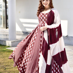 Gajgamini Brown Maxi Set