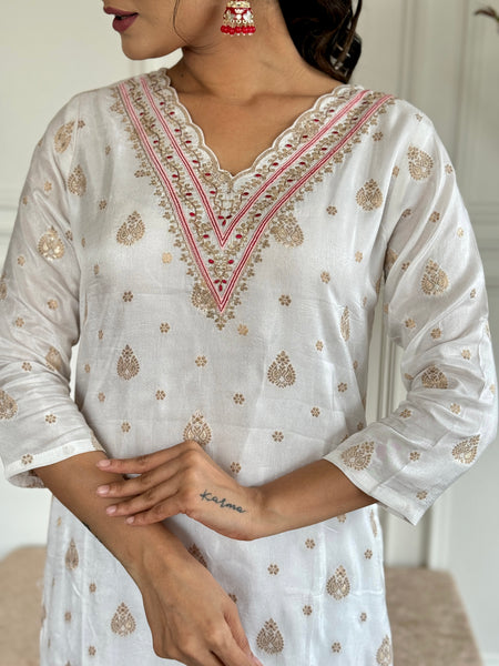 Women's Jacquard Viscose Embroidered Straight Kurta with Pant Dupatta SetsWomen's Jacquard Viscose Embroidered Straight Kurta with Pant Dupatta Sets