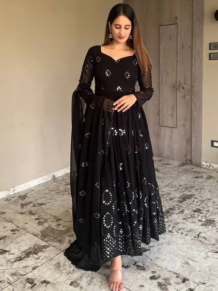 Kajal's Black Embroidered Anarkali Suit