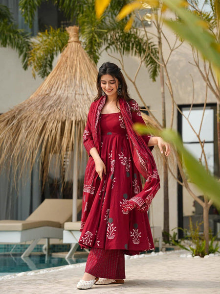 Pavitra's Pure Cotton Anarkali Suit Set