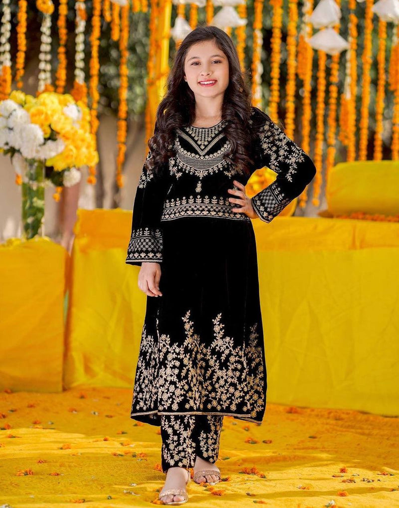 Winter Collection Beautiful Heavy Embroidery Siqunce Work Gownn-Pent OC-190