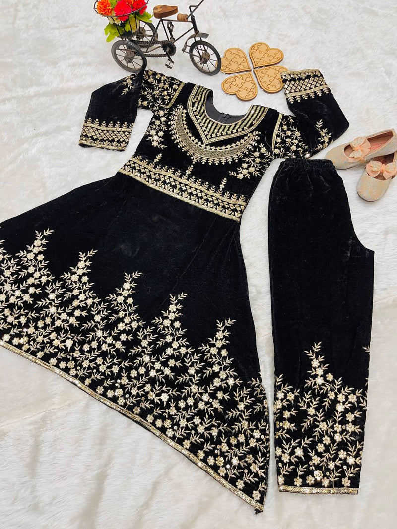 Winter Collection Beautiful Heavy Embroidery Siqunce Work Gownn-Pent OC-190