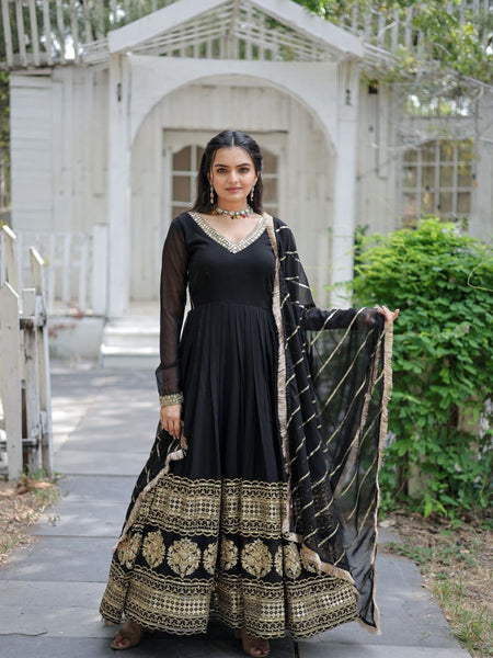 Sandhiya Black Premium Quality Anarkali Suit Set